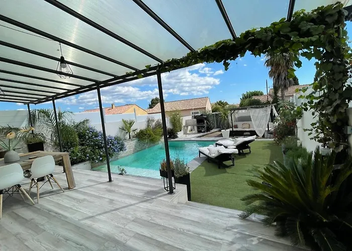 Villa avec piscine au calme 6 personnes