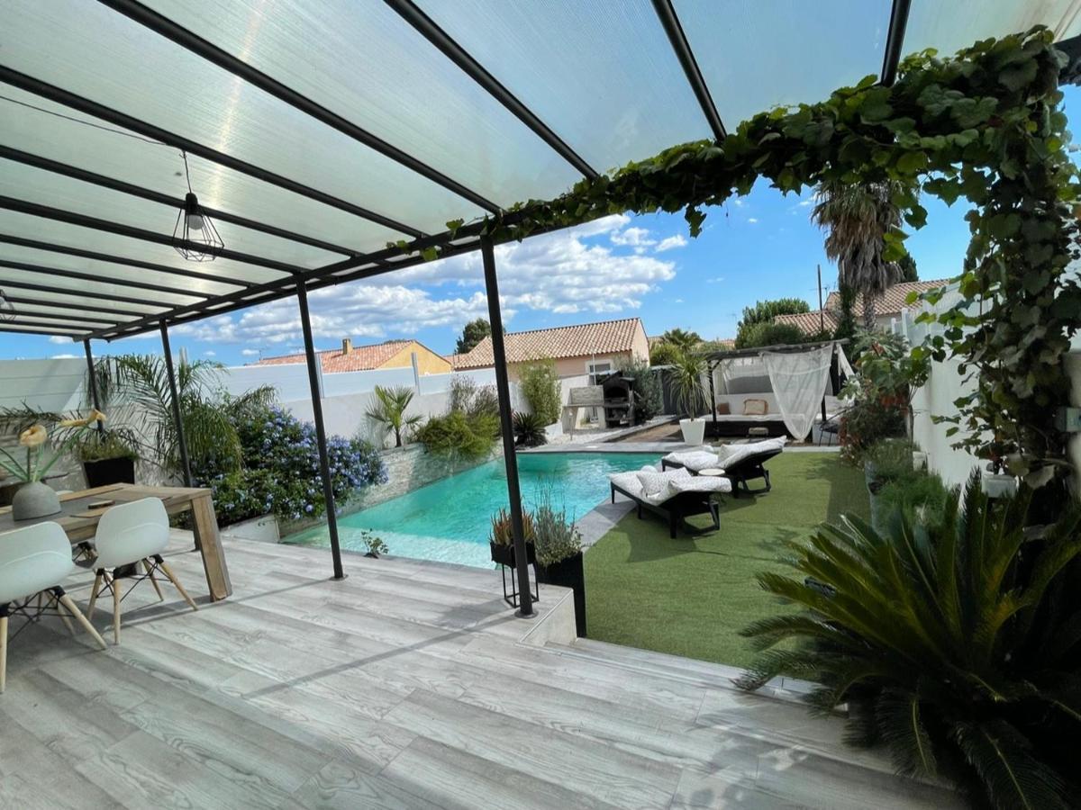 Avec Piscine Au Calme 6 Personnes *